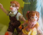 Figura Anioł Sróż z dziećmi